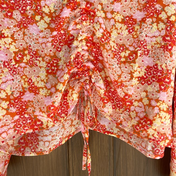 Women's Lightweight Cinched Tie Front Floral‎ Top Size Small - Picture 2 of 5